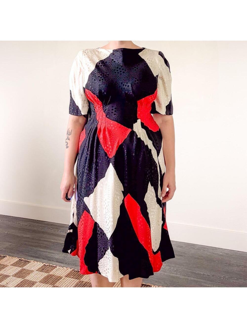 80s Designer Pauline Trigere Union Made Silk Red & White Geometric Pattern